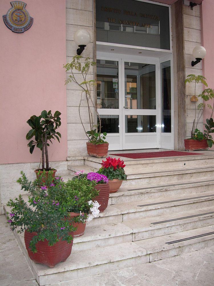 Foresteria Roma Esercito Della Salvezza Εξωτερικό φωτογραφία