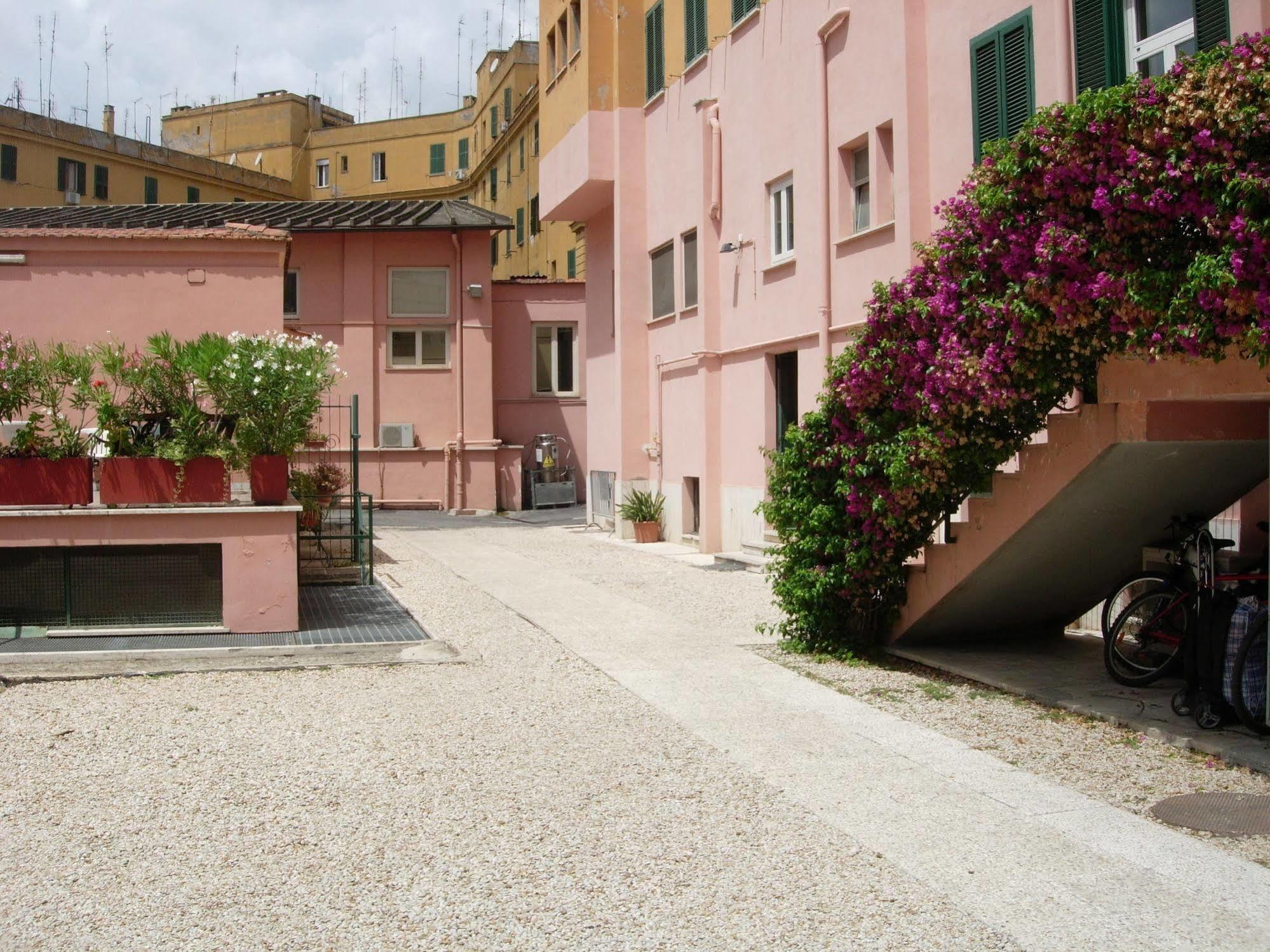 Foresteria Roma Esercito Della Salvezza Εξωτερικό φωτογραφία